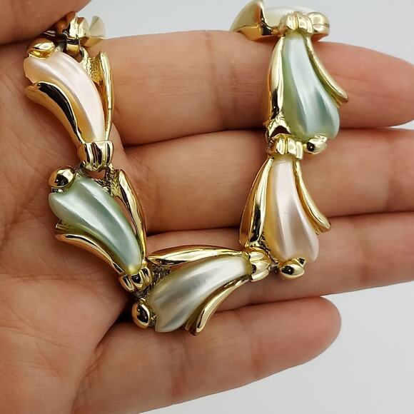 Pastel Pink & Seafoam Green Necklace & Clip Earrings Set Molded Plastic Lucite - Picture 9 of 16